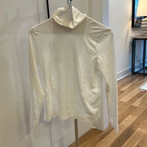J.Crew Tissue Turtleneck in Ivory - Size Large